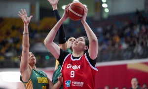 热身赛-王思雨砍21分张子宇10+4 中国女篮加时险胜巴西