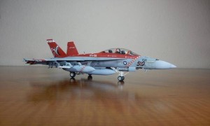 从弃子到全能王：麦道F/A-18“大黄蜂”的逆袭之路